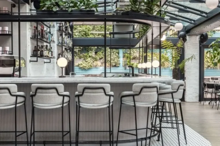 Independent & Specialty Coffee Shops: What Makes Them Different?