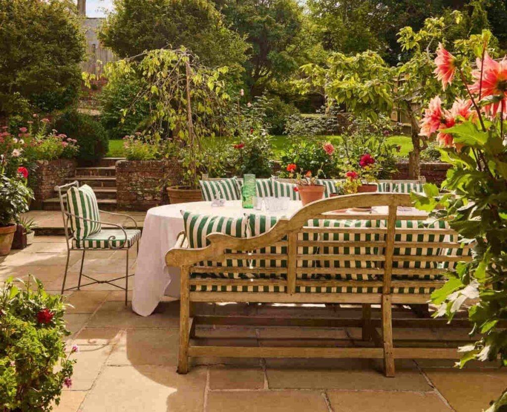 Best Outdoor Dining Spots in the UK: Al Fresco Places to Eat