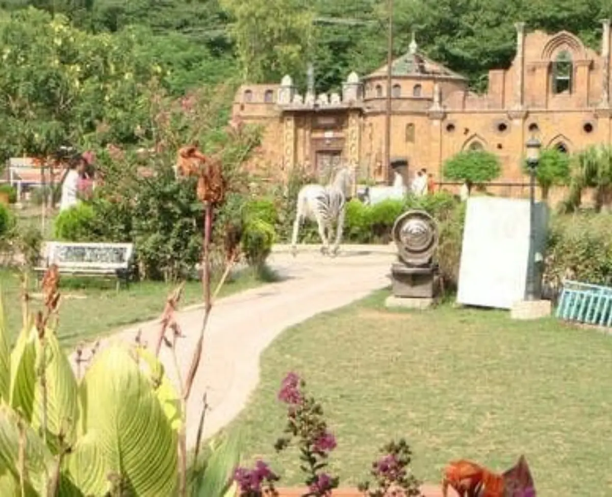 Family Farms Near Me: Find the Best Farms, Petting Farms & Farm Parks